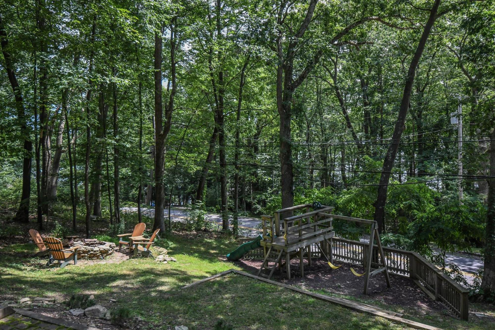 Slip Away Chalet McHenry Exterior photo